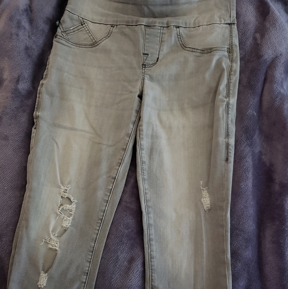 Rock and republic pull on cropped jeans